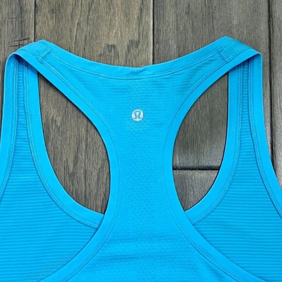 Lululemon Swiftly Tech Racerback Tank Top 2.0 *Waist Length Kayak Blue Light - Picture 5 of 8